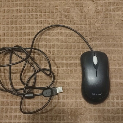 Microsoft wired mouse like new with 2 meter cable