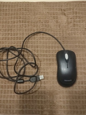 Microsoft wired mouse like new with 2 meter cable