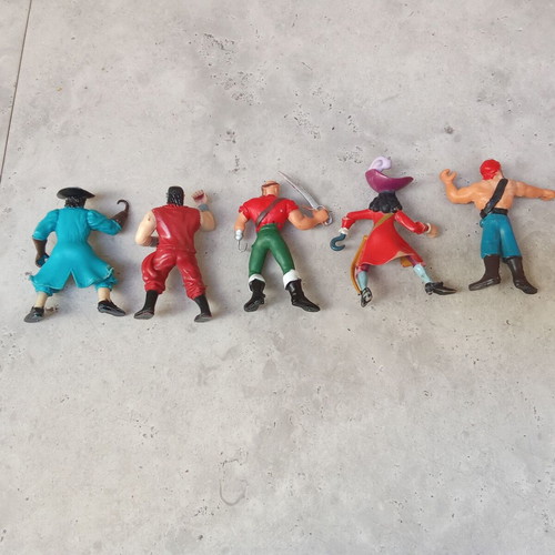 Pirates of the Caribbean figures used, pack of 5 vintage 1990-2000