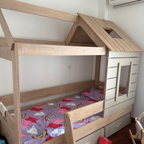 Ravenna house bed like new with two drawers