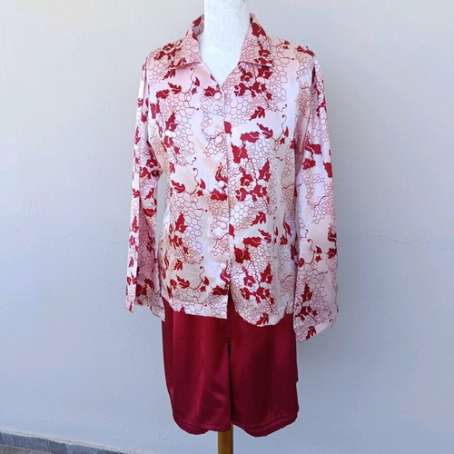 Nuit Secrète women's satin pajama set like new, size 46/48