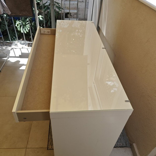 Boudoir vanity set like new with wall mirror