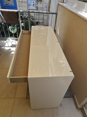 Boudoir vanity set like new with wall mirror