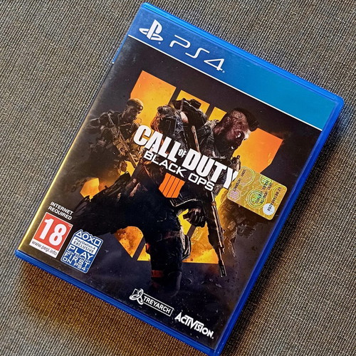 Call of Duty Black Ops IIII PS4 used, excellent condition