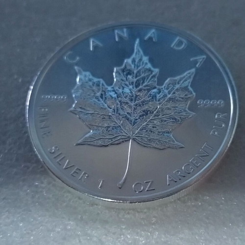Canadian Maple Leaf Silver Coin 1oz 2009 new
