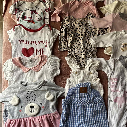 Baby girl clothes like new, pack of 125 pieces (0-9 months)