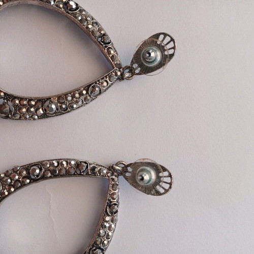Formal earrings like new with stones, teardrop design 8.5 cm
