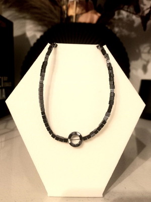 Hematite handmade choker necklace, VÅM Téchne
