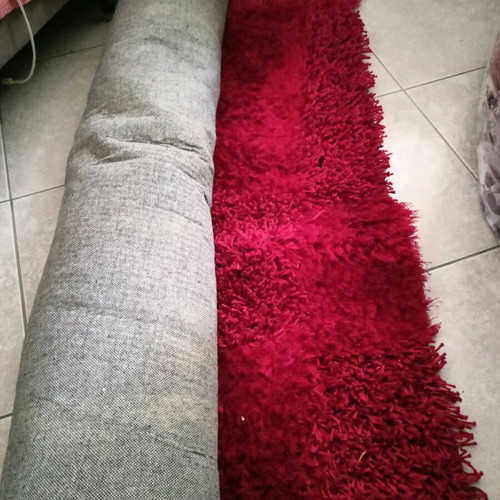 Red Shaggy Rug 160x230 Like New
