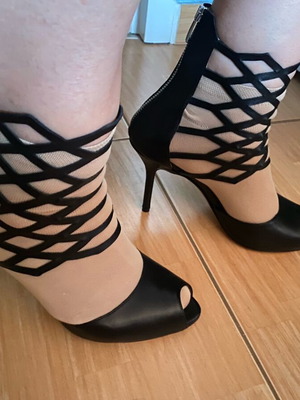 Leather shoes size 40, black
