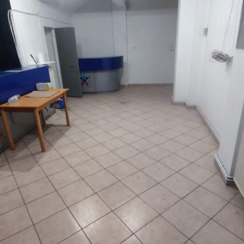 Commercial space 60 sqm in Almyros Magnesia near center