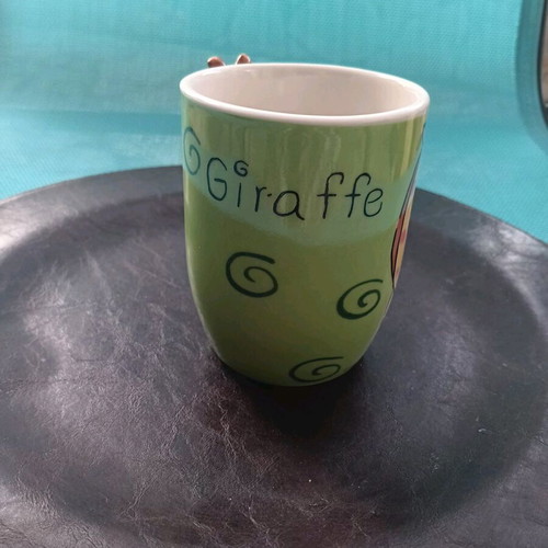 Giraffe mug like new