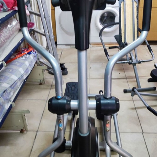 Elliptical rowing machine with adjustable training bench like new