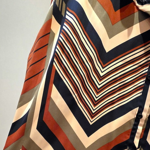 Eiki summer shirt M/L with colorful pattern like new