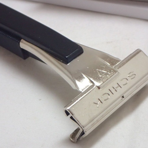 Schick Injector Type L1 Razor with Black Handle and Case like new