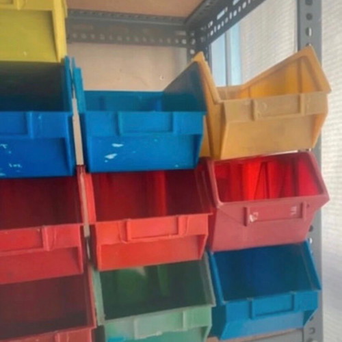 Plastic small organization shelves used, pack of 4