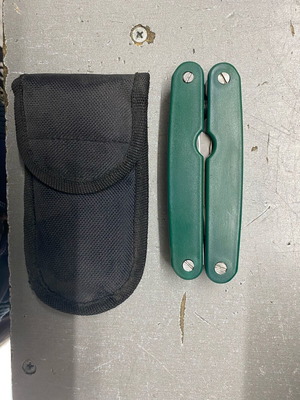 Pruning multi-tool scissors new with case and 4 blades