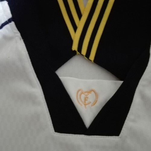 Real Madrid vintage sports T-shirt used, official replica