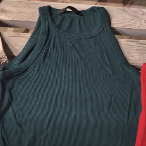 Bershka tops pack of 4 used, size S, beige and red