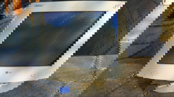 Οθόνη Η/Υ LG 771E / WS771B 17″ CRT