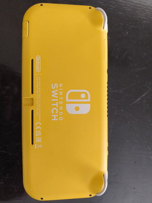 Nintendo Switch Lite Yellow σαν καινούργιο, πλήρως λειτουργικό