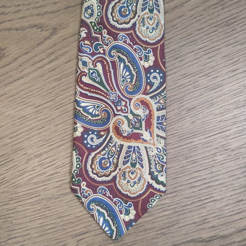 Italian silk tie like new, 100% silk Babylon Bus