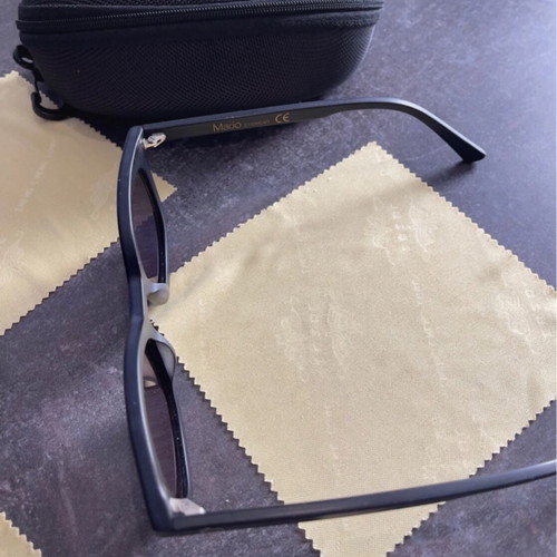 Marjo Jason sunglasses like new, black