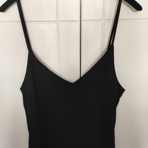 Bershka black top like new, size large