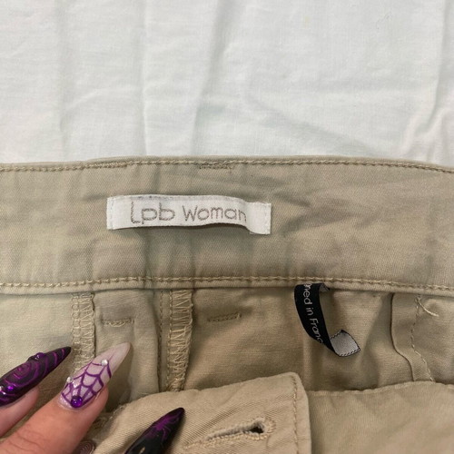 Beige skirt used, in good condition, size M