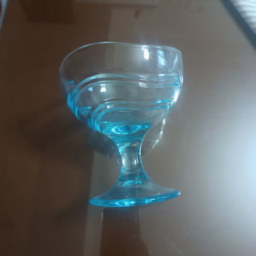 Blue glass ice cream cups like new