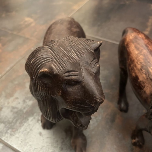 Wooden animal statues new, set