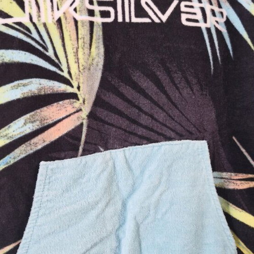 Quiksilver unisex poncho beach towel with hood, tropical design