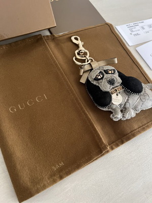 Gucci keychain new, brown