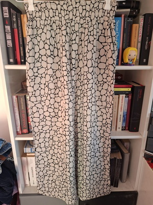 Badila pants like new, black and white, very cool