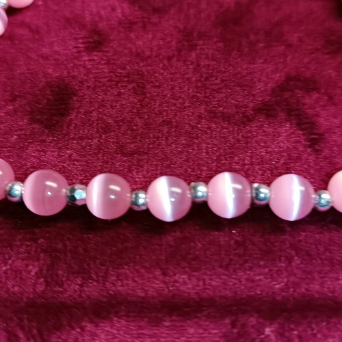 Bracelet with pink quartz used