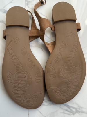 Сандали A-Cold-Wall нови, номер 41, бежови