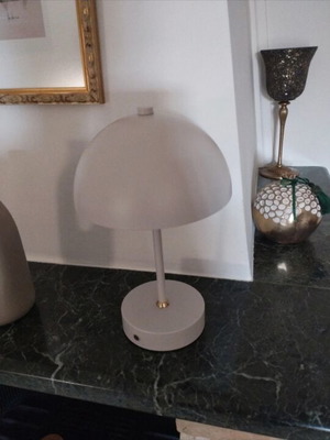 Jysk Kent table lamp like new with adjustable brightness