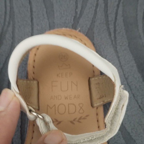 Mod8 Cloneha leather sandals for girls, size 26, white