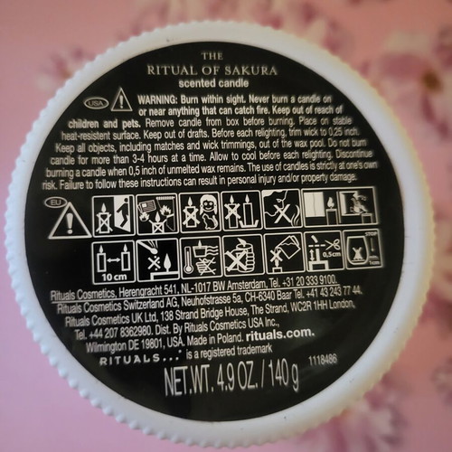 The Ritual of Sakura Scented Candle 140g new
