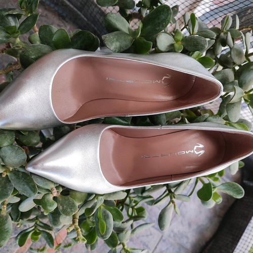 Mourtzi silver leather pumps like new, size 37