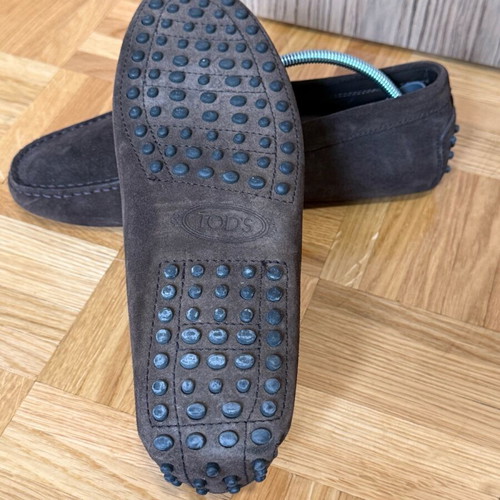 Tod’s brown suede driving shoes used size 40.5