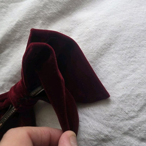 Velvet bow tie burgundy with clip used