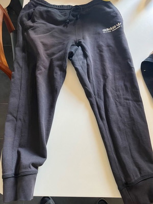 Adidas sweatpants black, like new, slim fit size M