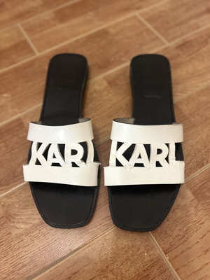 Γυναικείες παντόφλες Karl Lagerfeld μέγεθος 38 μεταχειρισμένες, μαύρες