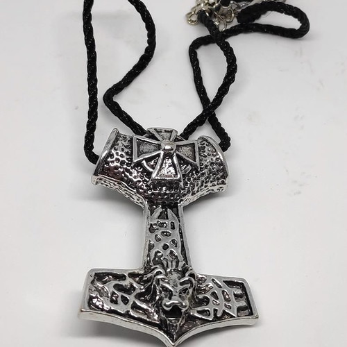 Mjolnir Thor's Hammer Pendant with Scandinavian Motifs and Lion, like new