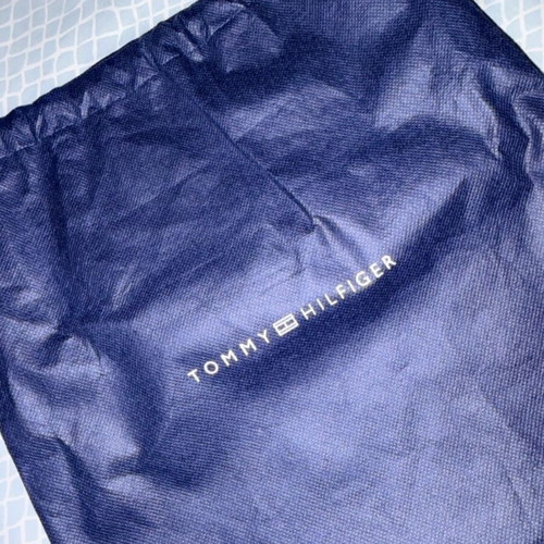 Tommy Hilfiger crossbody bag like new, black