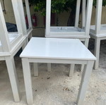 Τραπέζια ταβέρνας μεταχειρισμένα από μασίφ ξύλο βαμμένα λευκά