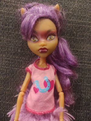 Monster High Haunted Getting Ghostly Clawdeen Wolf