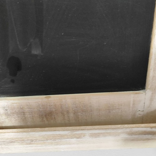 Ξύλινος πίνακας τοίχου organizer shabby chic μεταχειρισμένος με μαυροπίνακα και άγκιστρα