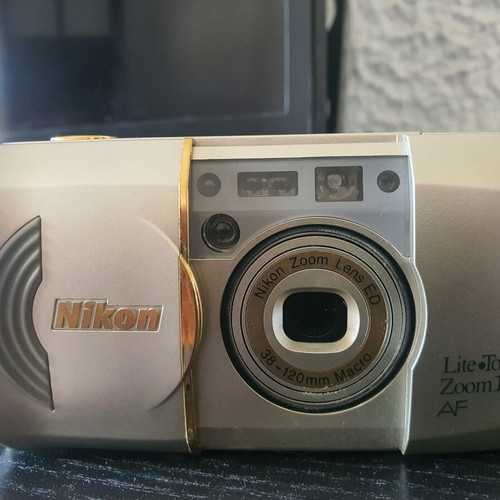 Nikon Lite Touch Zoom 120 ED AF camera like new